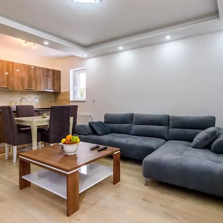 Apartament “lazar” I “lena” Kopaonik