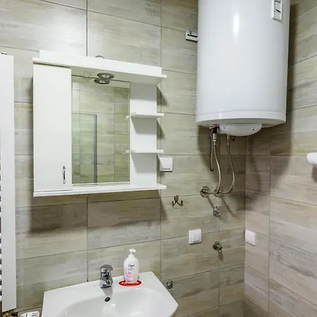 “lazar” I “lena” Apartament *