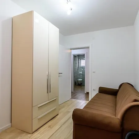 “lazar” I “lena” Apartament *